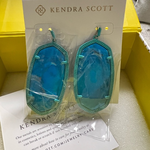 NWT Kendra Scott Danielle Earrings Aqua Howlite & Matte Blue Very Rare & Retired - Picture 3 of 7
